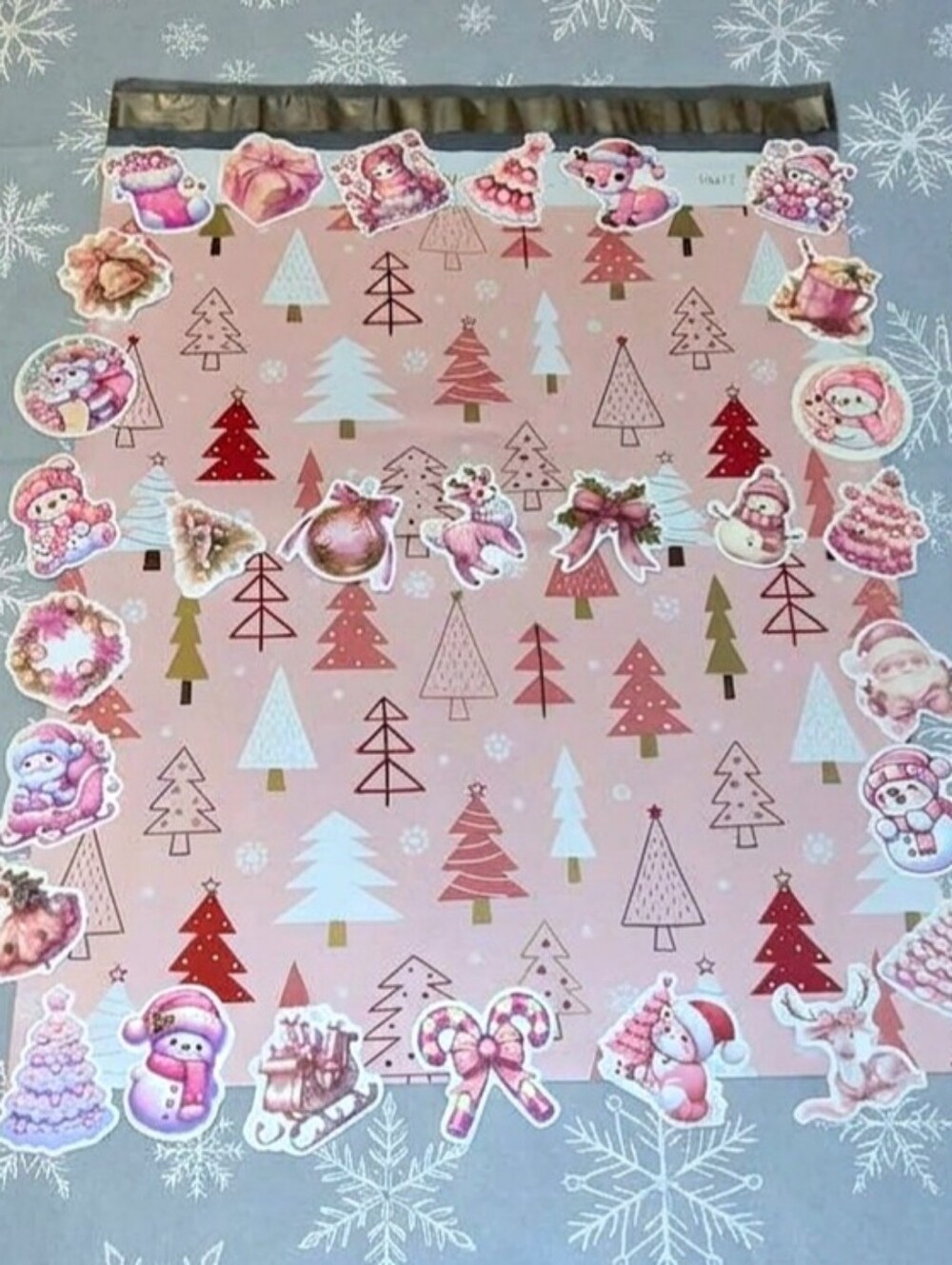 Poly Mailer Set 20 (14×17) + 20 Assorted Vinyl Stickers - Pink Christmas Tree